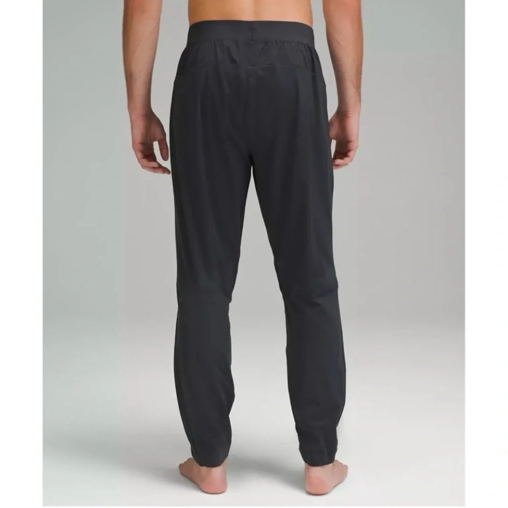 Lululemon In Mind‎ Yoga Pant Small 32”